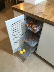 smart storage in modular kitchen 